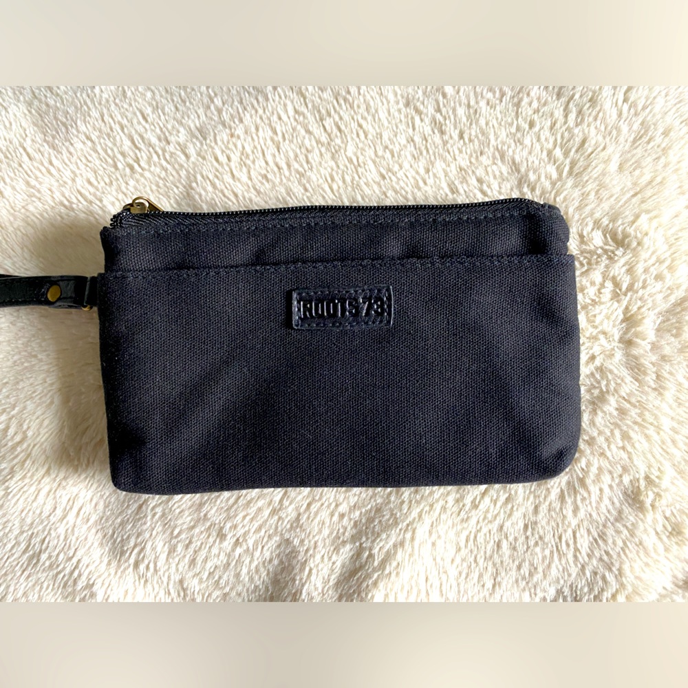 ROOTS WRISTLET